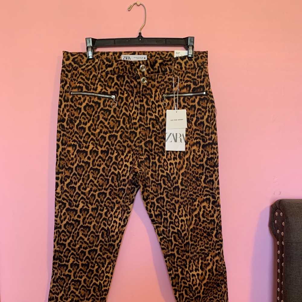 For sale - Women’s size 8 - Mid rise skinny pants